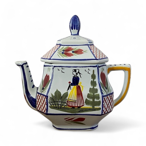 Vintage Henriot Quimper Teapot